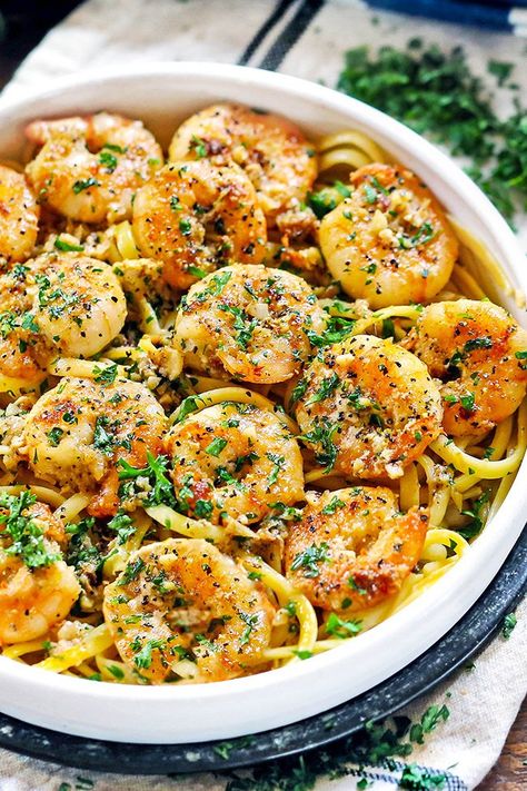 Shrimp scampi served in a bowl with pasta and tossed in a scampi sauce. Shrimp Speggetti Recipes, Air Fryer Shrimp Scampi Recipes, Air Fryer Shrimp Scampi, Fresh Shrimp Recipes Dinners, Healthy Shrimp Scampi Recipe, Best Shrimp Scampi, Best Shrimp Scampi Recipe, Garlic Butter Shrimp Scampi, Shrimp Scampi Pasta Recipes