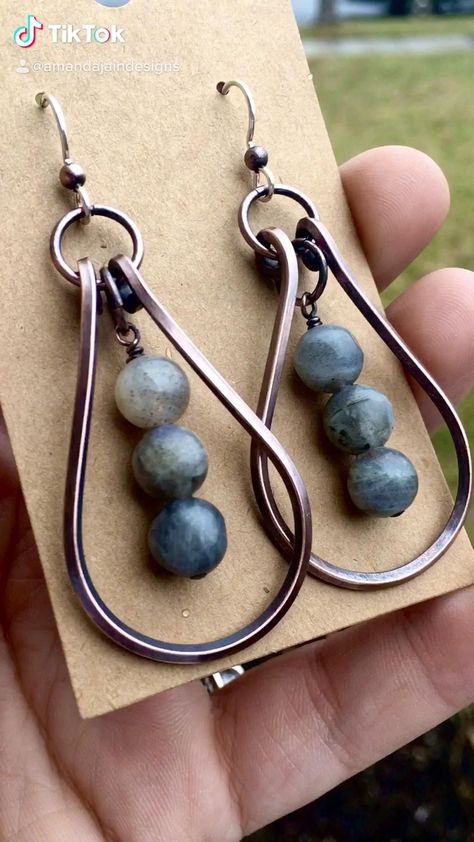 Copper Earrings Handmade, Wire Jewelry Earrings, Wire Jewelery, Wire Wrapped Jewelry Diy, Bijoux Fil Aluminium, Wire Jewelry Designs, Wire Work Jewelry, Labradorite Beads, Homemade Jewelry