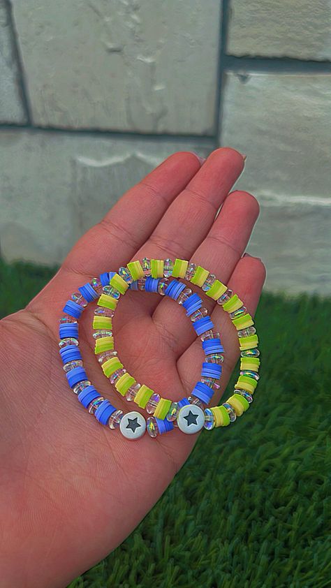 Cute Purple Bracelet Ideas, Cute Purple Bracelets With Colorful Beads, Adjustable Purple Fun Bracelets, Purple Bracelet Clay Beads, Purple And Yellow Beaded Bracelet, Purple And Yellow Bracelets, Yellow Star, Bracelet Craft Diy, Bead Charms Diy