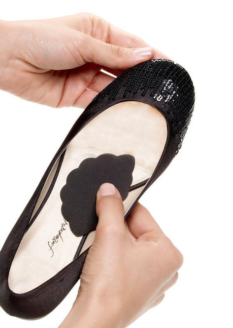 10 Hacks To Make Your Shoes More Comfortable - FitMyFoot Plantars Fasciitis, Heel Protector, Shoes Hack, Heel Grips, 60 Fashion, How To Make Shoes, Lovely Clothes, Your Shoes, Up Girl