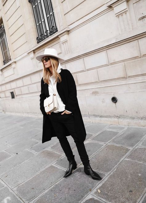 PARIS MONOCHROME Fedora Hat Outfit Winter, Fedora Outfits Women, Outfit With Fedora, Hat Outfit Winter, Trent Coat, Fedora Outfit, Fedora Hat Outfits, Janessa Leone Hat, Celine Box Bag