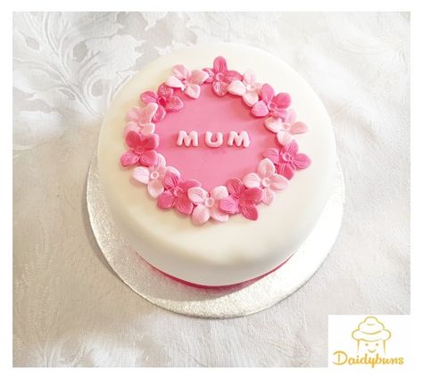 Mothers Day Cake Designs Mom, Mother Day Crafts, Mothers Day Cake Designs, Mother Birthday Cake, Cake Mothers Day, Birth Cakes, Donut Decorating Ideas, Magical Bedroom, Mothers Day Desserts