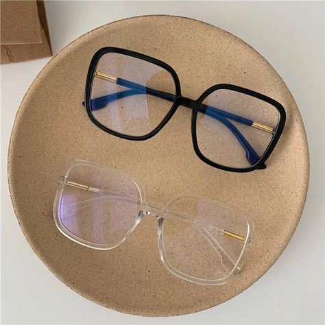 Big Glasses Frames, 1960s Glasses, 70s Glasses, Moodboard Images, Gender Euphoria, Closet Revamp, Glasses Inspo, Retro Glasses Frames, Cute Glasses Frames