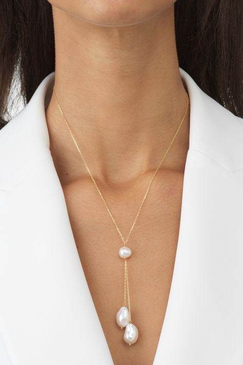 Pearl Necklace Ideas, Add A Pearl Necklace, Lariat Necklaces, Real Diamond Necklace, Jewelry Photography Styling, Pearl Necklace Designs, Trending Necklaces, Necklace Ideas, Jewelry Making Necklace