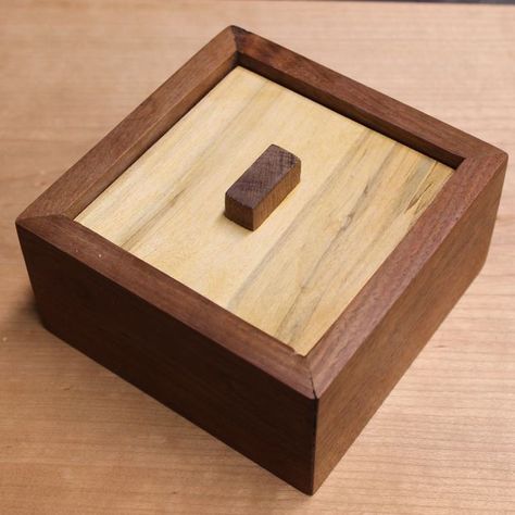 Puzzle Box Plans, Wood Puzzle Box, Wooden Box Diy, Box Hacks, Small Wood Box, Wooden Puzzle Box, Wooden Box Designs, Puzzle Boxes, Table Saw Jigs