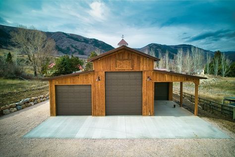 Pole Barn Shop With Office, Pole Buildings Garage, Rv Pole Barn Ideas, Pole Barn Organization Ideas, Pole Barn With Apartment, 30x40 Pole Barn Garage, Pole Barn With Porch, 30x40 Pole Barn, Pole Barn House Kits