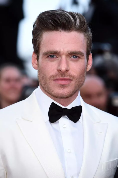 Mens Wedding Hairstyles, Square Shaped Face Hairstyles, Modern Pompadour, Wedding Haircut, Garrett Hedlund, Classic Haircut, Round Hair Brush, Richard Madden, Slicked Back Hair