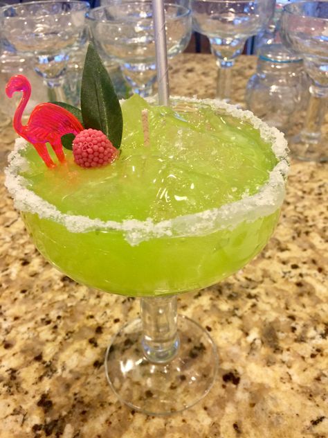 Frozen margarita gel candle Margarita Candles, Faux Desserts, Champagne Candles, Drink Candles, Candle Designs, Gel Candle, Frozen Margarita, Candles Making, Homemade Scented Candles