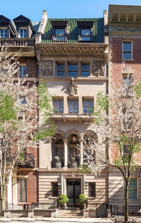 New York Townhouse, Nyc Townhouse, Nyc Home, Parlor Floor, Luxury Plan, Town Houses, Miranda Priestly, Archi Design, Outdoor Patio Space