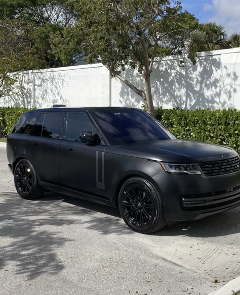 Range Rover 2024, Matte Black Range Rover, Range Rover Sport Black, Black Range Rover, New Range Rover, Range Rover Sv, Dream Cars Range Rovers, Range Rover Black, Land Yacht