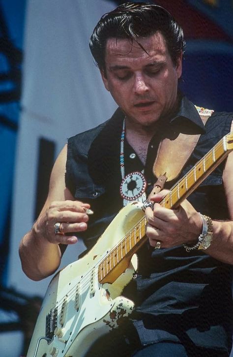 Jimmie Vaughan, The Good Son, Rock Guitarist, Guitar Chord Chart, Ray Vaughan, Blues Artists, Stevie Ray Vaughan, Stevie Ray, Bass Player