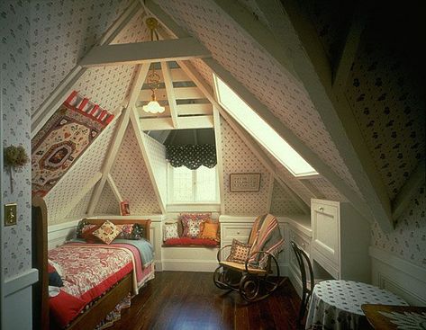 Special room in the attic for rainy days and starry nights…this would be amazing @ Home Interior Ideas. Description from pinterest.com. I searched for this on bing.com/images Victorian Attic, Small Attic Room, Small Attic, Attic Design, Attic Apartment, Attic Renovation, Attic Spaces, Attic Remodel, Attic Bedroom