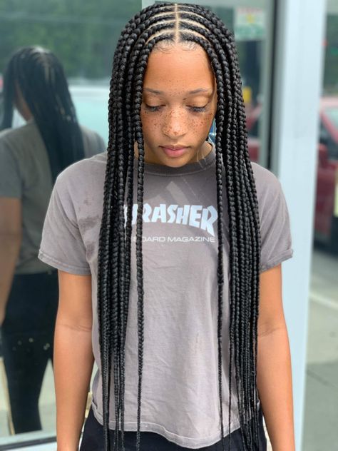 Cane Row Braids, Middle Part Cornrows Braids, Plaits Hairstyles Black, Styling Braids, Elegant Braids, Corn Rolls, Scalp Braids, Middle Hair, Middle Part Hairstyles