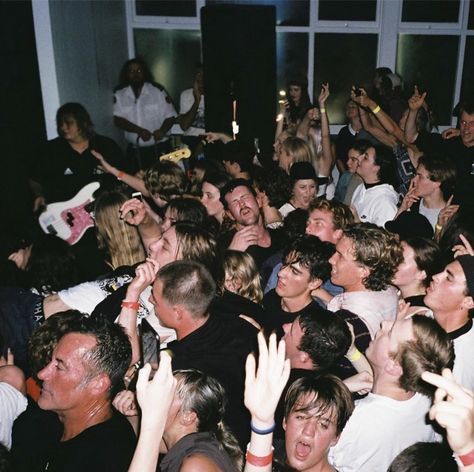 mosh for small skegss concert Skegss Aesthetic, Concert Aethstetic, Mosh Pit Aesthetic, Small Concert Aesthetic, Small Concert, 90s Concert, Concert Crowd, Mosh Pit, Boys Don't Cry