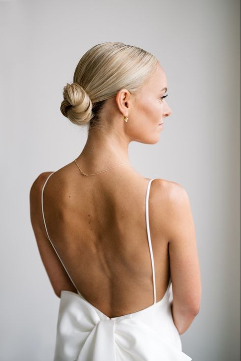 Low Bun Bridal Hair, Bridesmaid Bun, Sleek Bun Hairstyles, Trendy Bun, Low Bun Wedding Hair, Bridemaids Hairstyles, Wedding Bun, Wedding Bun Hairstyles, Wedding Hair Up