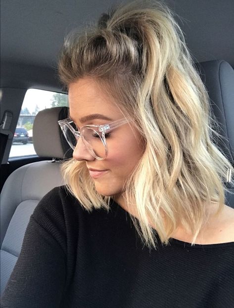 Hair Inspo Blonde, Short Hair Inspo, Blonde Hairstyle, Popular Short Hairstyles, Blond Balayage, Blonde Short, Balayage Blonde, Short Hair Balayage, Penteado Cabelo Curto