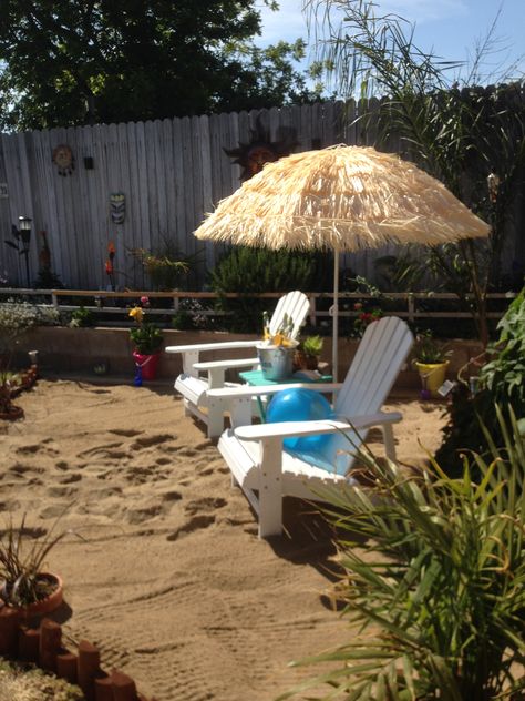 Our Backyard beach...cover umbrella with fake grass Sand Backyard, Fake Grass Backyard, Beach House Patio, Outdoor Beach Decor, House Patio, Beach Patio, Fire Pit Landscaping, Backyard Beach, Fake Grass