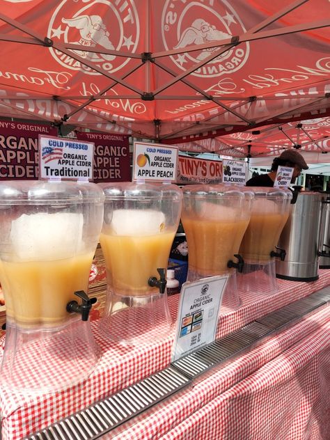 apple cider slushy drink Drinks To Sell At Farmers Market, Seattle Market, Fall Farmers Market, Drinks Stand, Seattle Downtown, Slushy Drinks, Apple Cider Drink, Fall Market, Apple Drinks