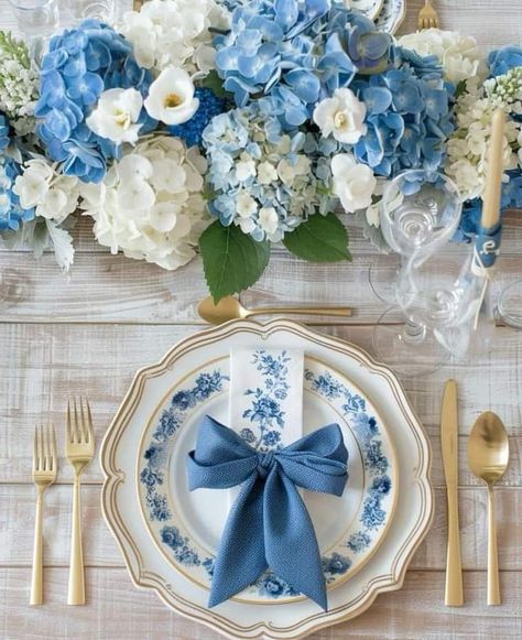 French Blue Wedding, Blue Table Settings, Wedding Theme Color Schemes, Gold Table Setting, Wedding Instagram, Something Blue Bridal, Blue Bridal Shower, Light Blue Wedding, Blue Themed Wedding