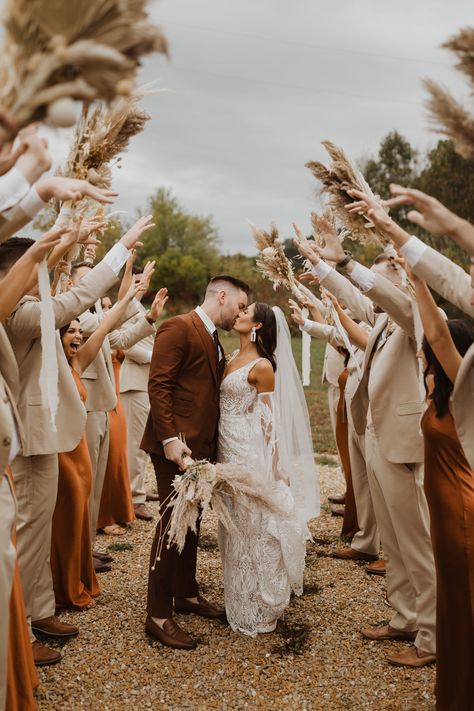 Terracotta Wedding Party, Wedding Groomsmen Attire, Rusting Wedding, Fall Wedding Photos, Terracotta Wedding, Brown Wedding, Wedding Groomsmen, Wedding Theme Colors, Fall Wedding Colors