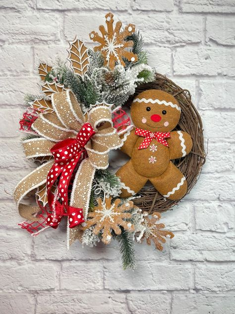 Winter Gingerbread Whimsical Wreath. Christmas Gingerbread Wreath, Winter Wreath - Etsy Whimsical Holiday Decor, Gingerbread Wreaths Christmas, Nutcracker Wreath Ideas, Santa Wreaths, Gingerbread Wreaths, Diy Gingerbread, Gingerbread Wreath, Christmas Wreath Decor, Gingerbread Diy