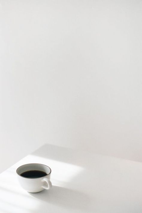 Minimalist Photography, Papan Tulis Kapur, Wit And Delight, Minimal Photography, Foto Tips, Coffee Photography, Kodak Portra, I Love Coffee, A Cup Of Coffee