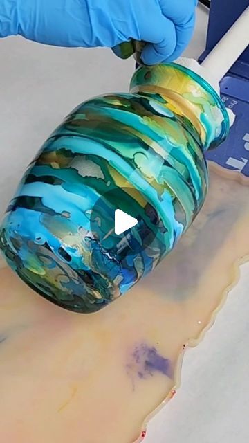 Mixed Media Girl on Instagram: "Beautiful alcohol ink vase sealed with resin! #mixedmediagirl #resin #alcoholink" Alcohol Ink Vases Diy, Alcohol Ink On Glass Diy, Diy Resin Vase, Alcohol Ink Ideas Tutorials, Alcohol Ink Ornaments, Sharpie Alcohol, Craft Business Plan, Resin And Alcohol Ink, Alcohol Ink Glass