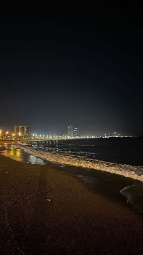 Barcelona Beach Night, Night At Beach Aesthetic, Ibiza At Night, Barcelona At Night Aesthetic, Beach Aesthetic At Night, Spain Aesthetics Night, Barcelona Spain Aesthetic Night, Barcelona Aesthetic Night, Beach At Night Wallpaper