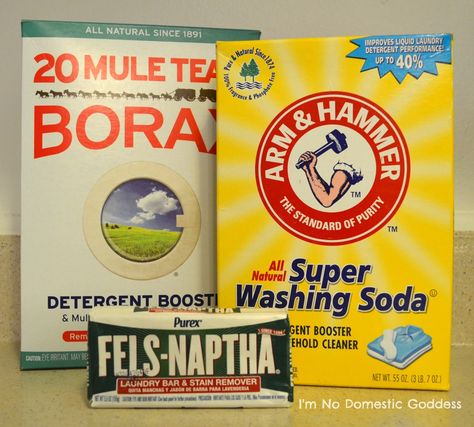 Homemade Laundry Detergent with Fels-Naptha! Homemade Laundry Detergent Powder, Powder Laundry Soap, Homemade Laundry Detergent Liquid, Laundry Soap Recipe, Homemade Detergent, Diy Household Cleaners, Laundry Detergent Recipe, Detergent Recipe, Fels Naptha