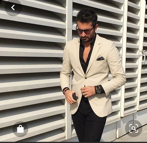 Blazer Outfits Men, Black Suit Wedding, Formal Men Outfit, Mens Fashion Blazer, Cream Blazer, Designer Suits For Men, Mens Fashion Smart, Fashion Suits For Men, Mens Fashion Classy