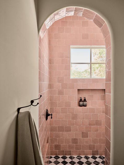 A Sophisticated Scottsdale Home from Maeve Design Collective | Rue Pink Tiled Shower Ideas, Pink Tiles Shower, Pink Shower Tile Bathroom, Statement Shower Wall, White And Pink House Interior, Pink Tile Shower Bathroom, Bathroom Tiles Pink, Pink Tile Shower Ideas, Blush Shower Tile