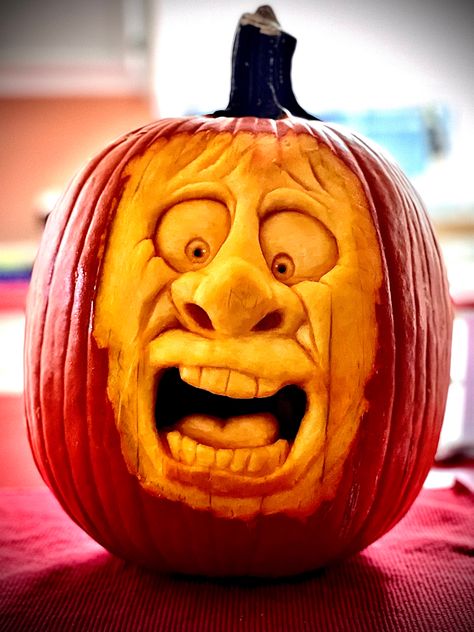 3-D pumpkin Sculpted Pumpkin Faces, Pumpkin Carving Ideas Detailed, Crazy Pumpkin Carving Ideas, Crazy Sketches, Halloween Sculptures, 3d Pumpkin Carving, Pumpkin Sculpting, Pumpkin Sculpture, Awesome Pumpkin Carvings