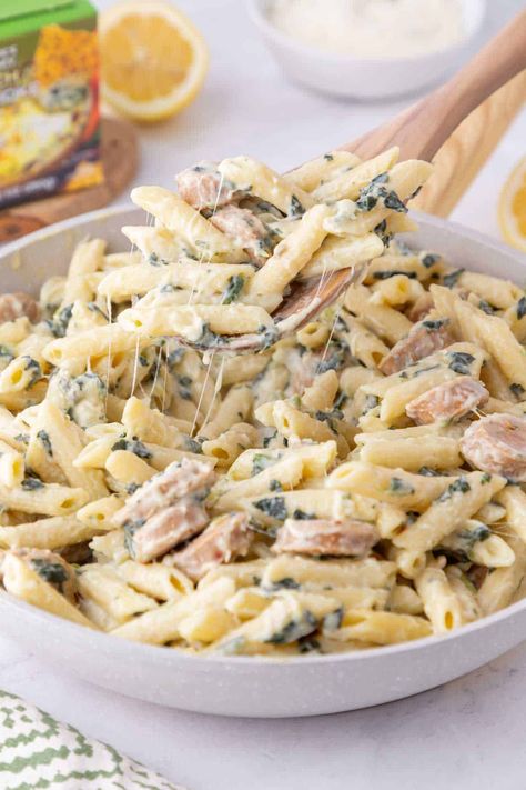 This Trader Joe's Spinach and Artichoke Dip Pasta went viral on TikTok with good reason! It's absolutely delish and so easy to make! This recipe is a weeknight staple at our house! This is an easy Trader Joe's recipe that is perfect for busy weeknights. There are many ways to customize this Viral Spinach and Artichoke Dip Pasta recipe made this dip from Trader Joe's. You can add veggies, switch the protein or the pasta shape. It's an easy 30 minute pasta meal using ingredients from Trader ... Artichoke Dip Pasta, Trader Joes Recipes Dinner, Trader Joes Recipes Healthy, Spinach Artichoke Pasta, Spinach And Artichoke Dip, Joe Recipe, Vegetarian Pasta Recipes, Trader Joes Recipes, Easy Pasta Dishes