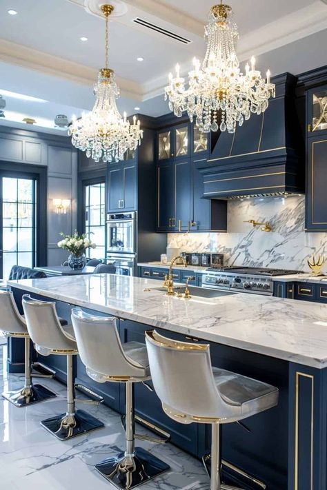 Glam Kitchen Ideas, Bachelor Kitchen, Trendy Kitchen Design, Kitchen Cabinets Upgrade, Cluttered Kitchen, Kitchen Cabinet Inspiration, Kitchen Looks, Cabinet Inspiration, Glam Kitchen