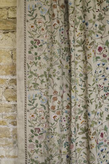 William Morris Textiles, William Morris Curtains, William Morris Fabric, Cottage Curtains, Art And Craft Videos, Truro, Curtain Patterns, Embroidery Fabric, Arts And Crafts Movement