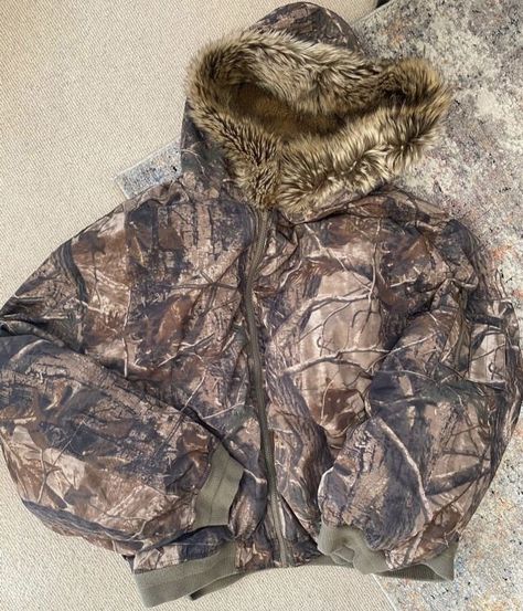 Hoodie And Jacket, Fur Tree, Yeezy Season, Camo Hoodie, 2000s Fashion Outfits, 문신 디자인, Camo Jacket, Winter Fits, Swaggy Outfits