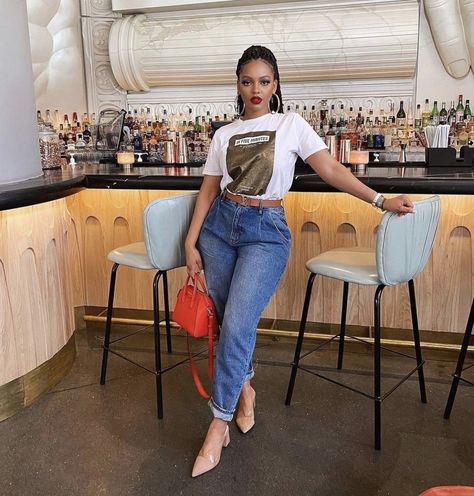 Mode Rihanna, Casual Chic Outfits, Mom Jeans Outfit, Classy Casual Outfits, Classy Casual, Casual Chic Outfit, Lookbook Outfits, Looks Vintage, Casual Jeans