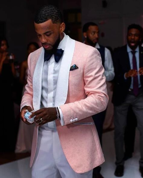 Costume Rose Homme, Pink Tuxedo, Paisley Wedding, Wedding Groomsmen Attire, Custom Tuxedo, Wedding Tux, Prom Tuxedo, Mens Wedding Attire, Groom Tuxedo