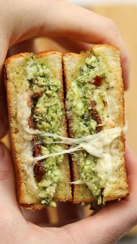 Toasted Lunch Sandwiches, Breakfast With Pesto, Peta Bread Recipe Sandwiches, Basil Pesto Chicken Sandwich, Grab And Go Sandwiches, Cheese And Tomato Toastie, Chicken Pesto Sandwich Recipe, Chicken Wrap Sandwiches, Restaurant Lunch Ideas