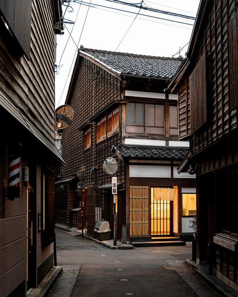 Live In Japan, Visiting Japan, Japanese Style House, Japan Architecture, Trip To Japan, Go To Japan, Neighborhood Guide, Kanazawa, Remote Island