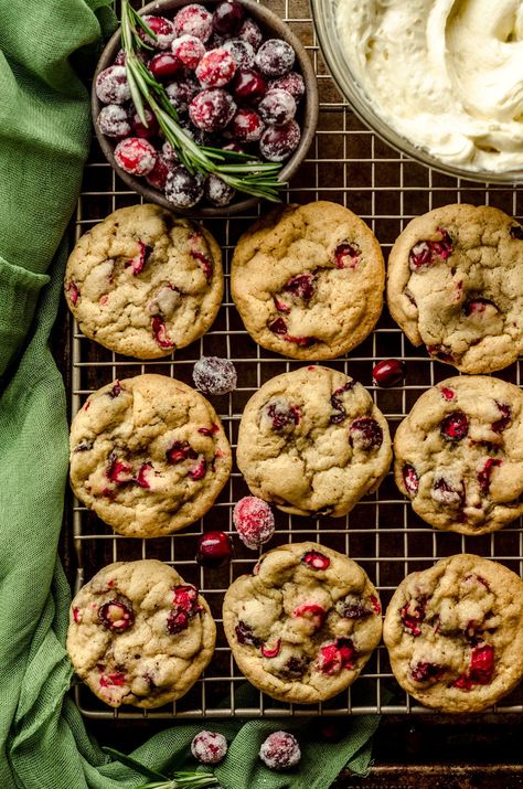 Cranberry Dark Chocolate Cookies, Christmas Cranberry Dessert, Fresh Cranberry Recipes Baking, Fresh Cranberry Cookies, Cranberry Drop Cookies, Cranberry Christmas Cookies, Christmas Party Dessert Table, Fancy Christmas Cookies, Cranberry Gingerbread