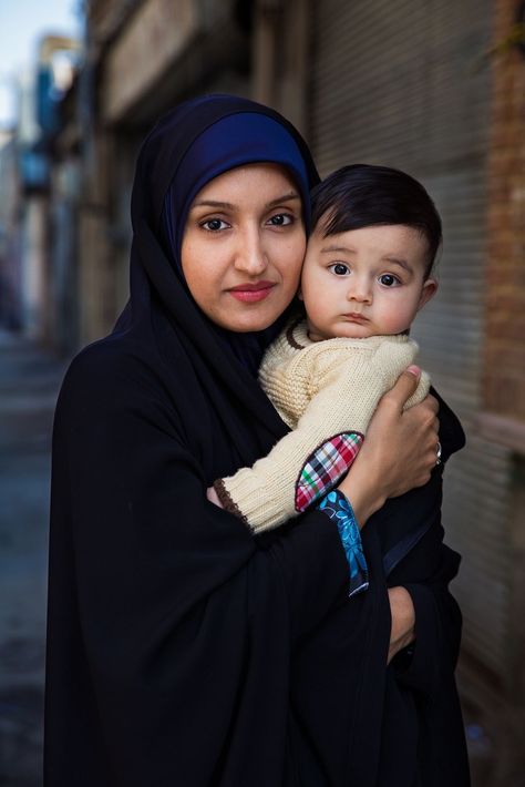 Photographer Captures the Universal Beauty of Mothers With Their Children Around the World Atlas Of Beauty, Mother Pictures, Tehran Iran, Motherhood Photography, African Girl, We Are The World, The Atlas, Female Photographers, Tehran