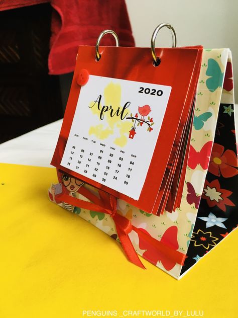 Handmade Calendar, Diy Study Table, Table Calendar, Penguin Craft, Diy Calendar, Paper Craft Diy Projects, Calendar 2020, Handmade Table, Study Table