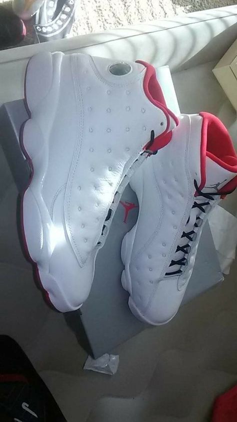 Tenis Jordan, Zapatillas Nike Jordan, Fluffy Shoes, White Nike Shoes, Jordans Girls, Jordan Shoes Girls, Jordan Shoes Retro, Air Jordan 13 Retro, Custom Nike Shoes