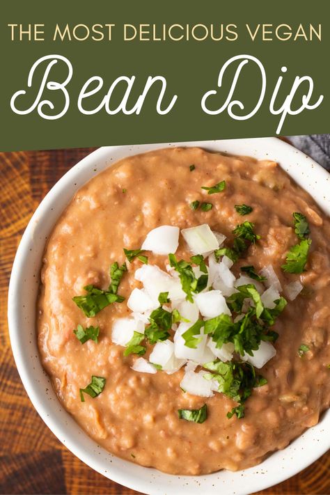 Vegan Bean Dip, Vegan Dip Recipes, Vegan Bean Recipes, Bean Dip Recipe, Vegan Apps, Vegan Bean, Green Chilis, Bean Dip Recipes, Vegan Party Food