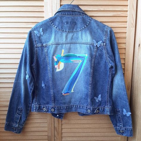 Hand Painted Denim, Painted Clothes Diy, Bts Clothing, Hand Painted Denim Jacket, Painted Denim Jacket, Bts Inspired Outfits, Diy Jacket, Painted Denim, Mode Kpop