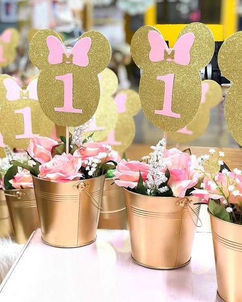 Simple Minnie Mouse Centerpieces, Minnie Mouse Birthday Party Ideas 2nd Decorations Center Pieces, Minnie Bowtique Centerpieces, Minnie Mouse Birthday Party Centerpieces, Minnie Centerpieces Ideas, Minnie Mouse Centerpieces Ideas, Minnie Mouse Center Pieces, Minnie Mouse Centerpieces, Minnie Mouse Birthday Dress