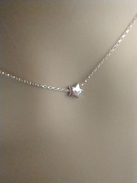 Aesthetic Star Jewelry, Cute Necklaces Silver, Silver Star Jewelry, Jewelry Silver Aesthetic, Cute Silver Jewelry, Dainty Silver Jewelry, Dainty Jewelry Silver, Simple Silver Necklace, Jewelry Accessories Silver