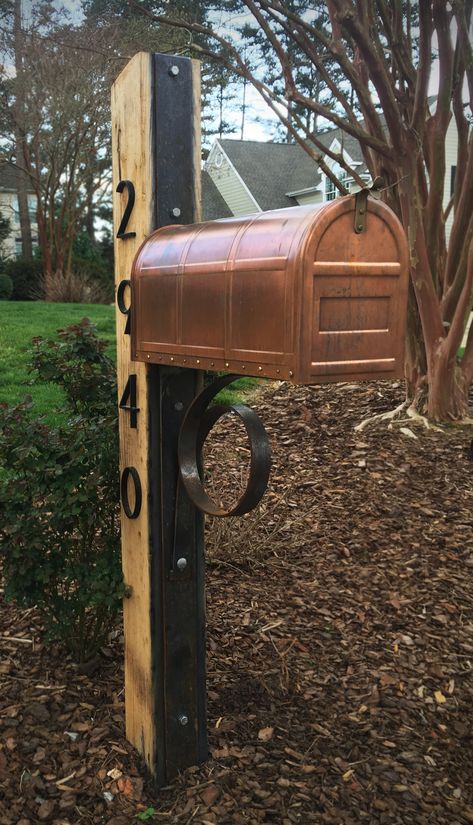 Mailboxes Ideas, Mailbox Craft, Mailbox Landscape, Farmhouse Mailboxes, Mailbox Decorations, Mailbox Designs, Rustic Mailboxes, Copper Mailbox, Home Mailboxes