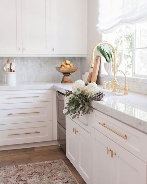 Beautiful white kitchen: hardwood floors, white cabinetry with gold chromeware and marbled counter tops. Brush Brass Kitchen Hardware, Unlaquered Brass, Cabinet Latches, Julie Blanner, Kitchen Gallery, Classic Kitchen, Kitchen Farmhouse, Kitchen Hardware, Interior Modern